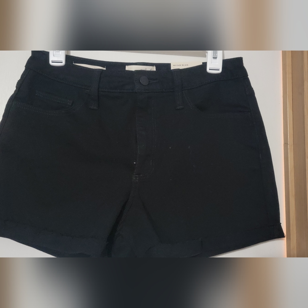 NWT Universal Threads Black Shorts 8